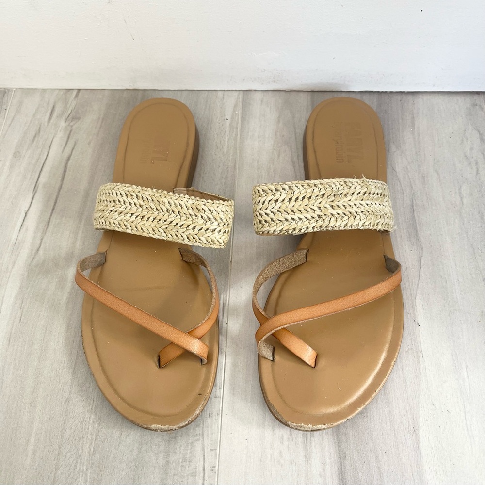 Farylrobin Tan and Cream Sandals